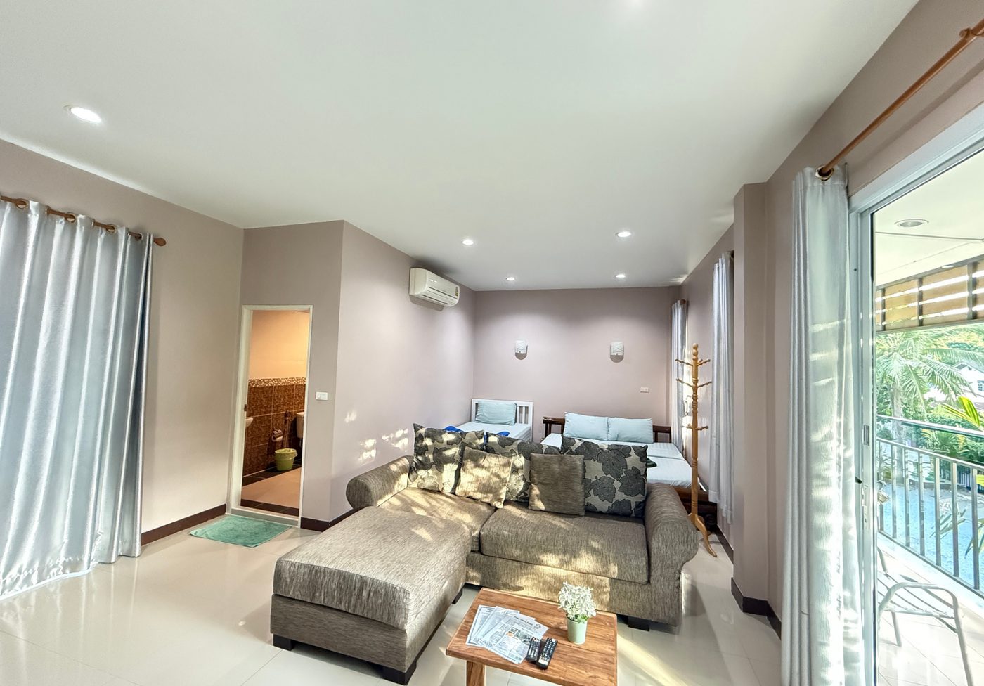 Deluxe Bunk Family Room 2
